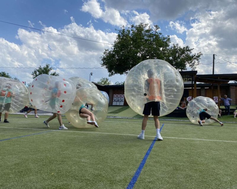 Bubble football na igralištu Accredo centra
